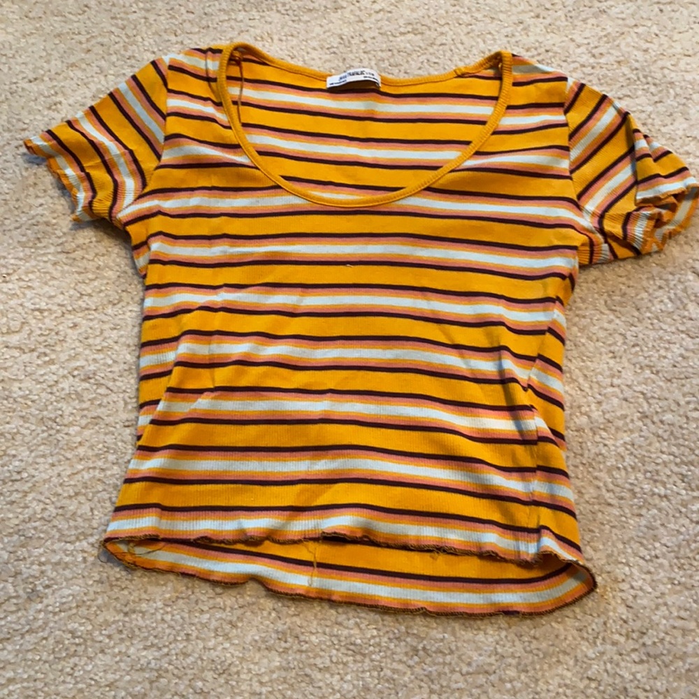 Destroyed hem crop top